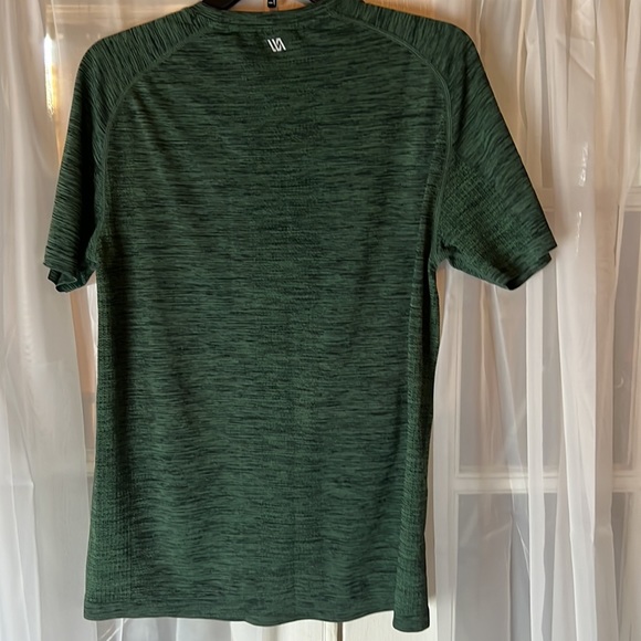 VRST Seamless Short Sleeve Running Tee Men’s Medium - Picture 6 of 6